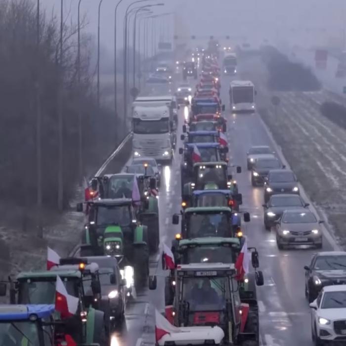Fermierii polonezi au blocat din nou drumurile din întreaga țară