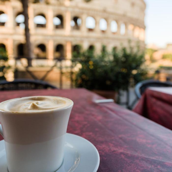 Italienii nu beau niciodată cappuccino după prânz. Adevărat sau fals? Ce spune un român stabilit în Italia