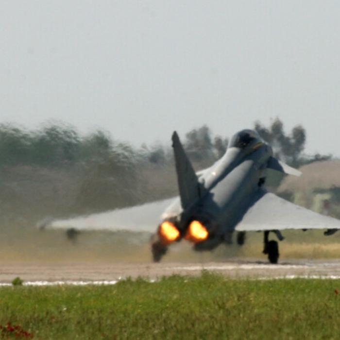 Avioane de vânătoare italiene au interceptat avioane rusești în Marea Baltică