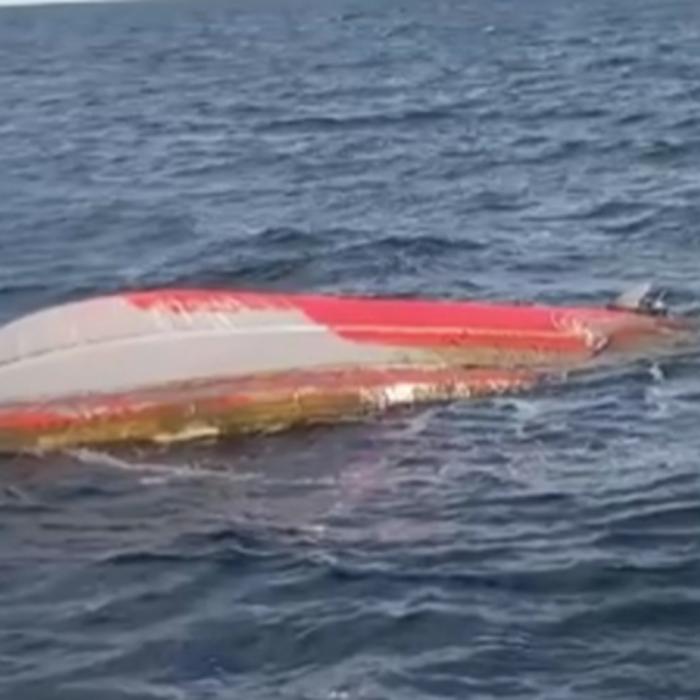 Explozie puternică la Constanța. O barcă ucraineană plină cu explozibil a fost detonată