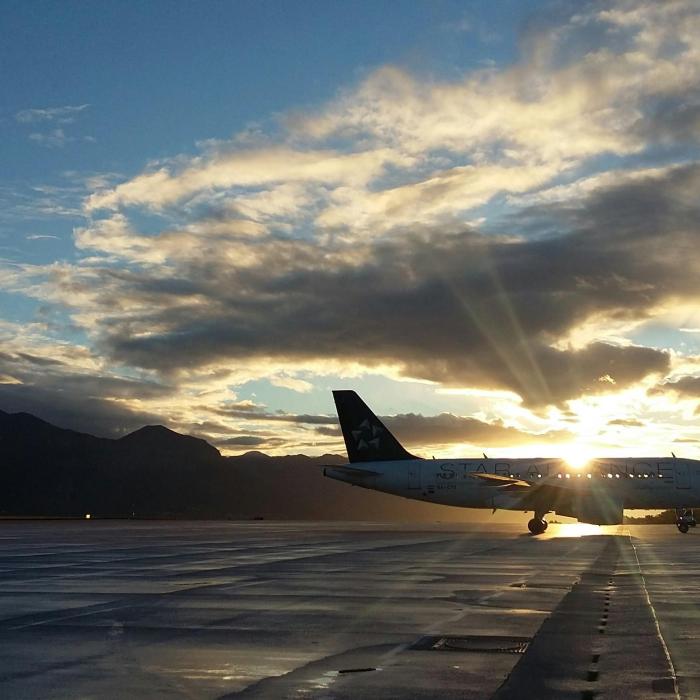 Două avioane s-au ciocnit la sol pe aeroportul Heathrow din Londra 