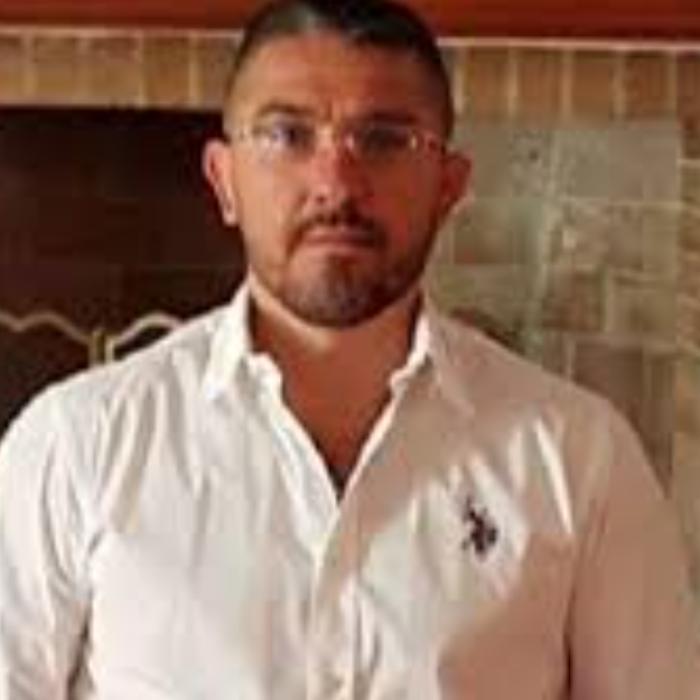 Familia interlopului Cornel Corduneanu cere onoruri militare la înmormântare. Legea o interzice pentru condamnați