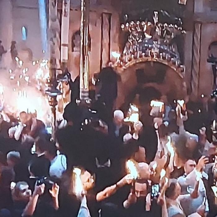 Lumina Sfântă de la Ierusalim a ajuns în România 