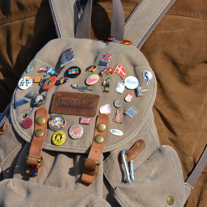 Româncă din Italia, prinsă și filmată în timp ce deschidea rucsacul unei turiste 