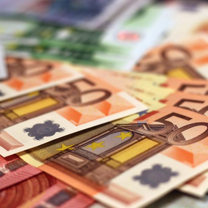 Românii din Spania care au copii în întreținere pot primi ajutor 1.000 de euro din partea statului