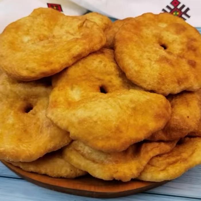 Scovergi pufoase, așa cum le făcea bunica - Simte din nou gustul copilăriei!