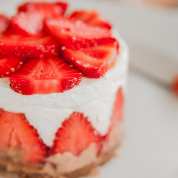 Cum să faci mousse de căpșuni - un desert răcoritor