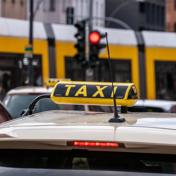 Cât câștiga un taximetrist în Italia. Salariul lunar nu diferă așa de mult față de cel oferit în România