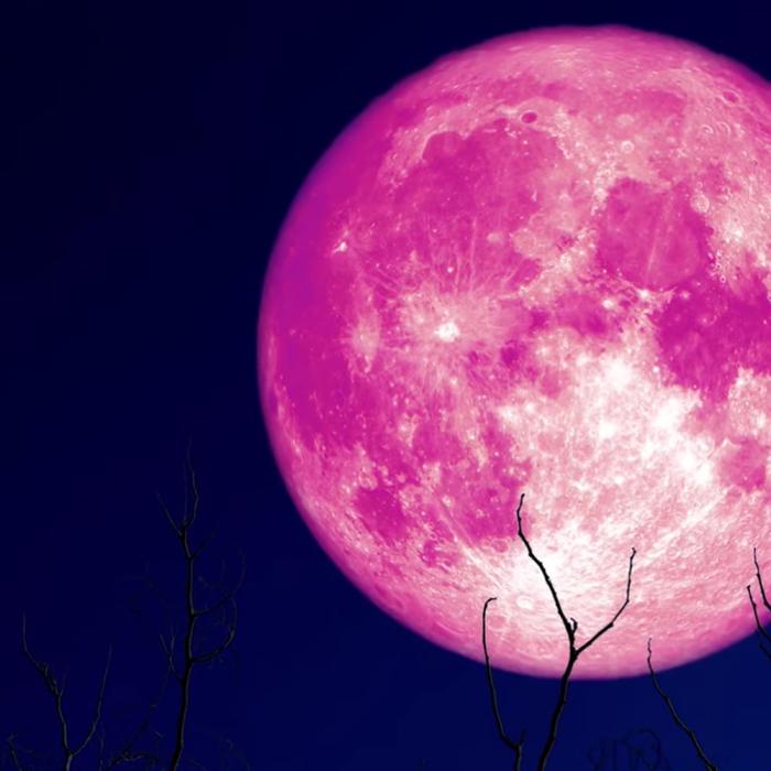 Spectacol pe cerul Italiei: Luna Plină de Căpșuni în noaptea de 21-22 Iunie 2024