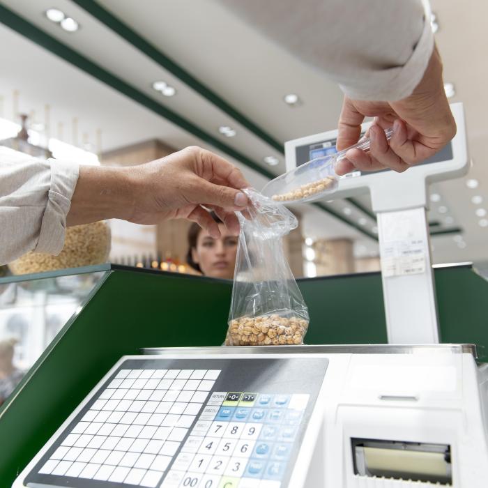 Viktor Orban cedează. Ungaria renunţă la plafonarea preţurilor produselor alimentare