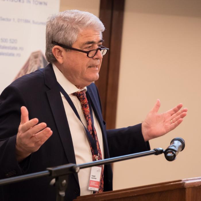 #Rezist cu Oana Stănciulescu, invitat Dumitru Borțun