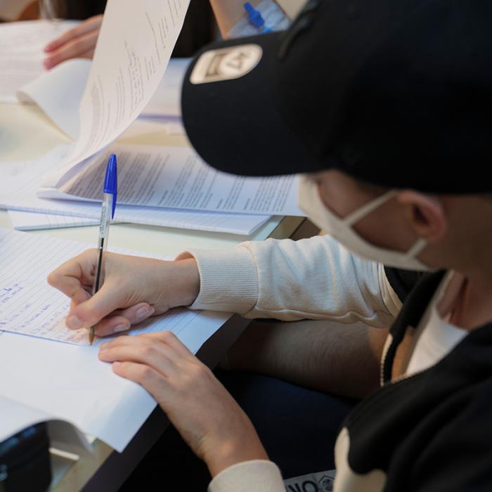 Premieră: Un băiat român de 15 ani, a susținut Evaluarea Națională la spital în Italia