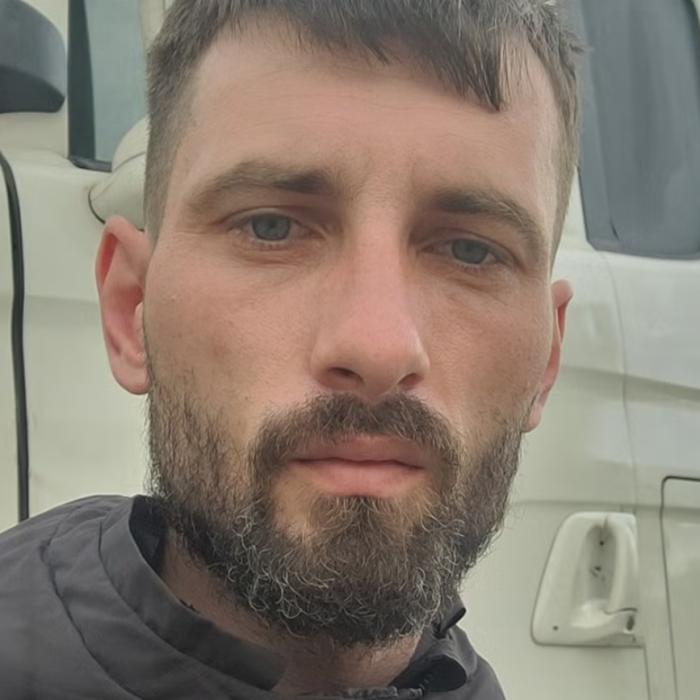 Suspectul român care a înjunghiat o fetiţă în centrul Londrei a fost prezentat instanţei. Cum s-a întâmplat totul