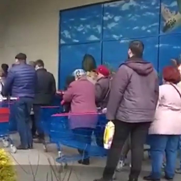 Teroare în Odesa: Orașul a rămas fără curent electric după ultimul atac al rușilor. Oamenii se înghesuie să cumpere apă