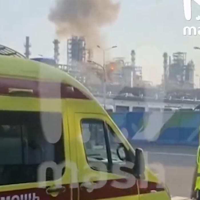Ucraina a atacat Rusia cu peste 150 de drone. Zeci de incendii provocate, inclusiv la o rafinărie din Moscova