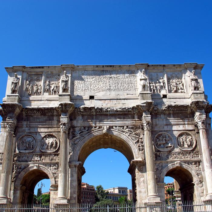 Furtună severă la Roma. Arcul lui Constantin a fost avariat de fulger