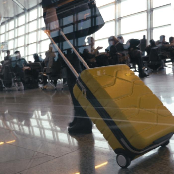 Un român a fost reținut pe un aeroport din Italia cu obiecte interzise în bagaj, înainte de un zbor spre București