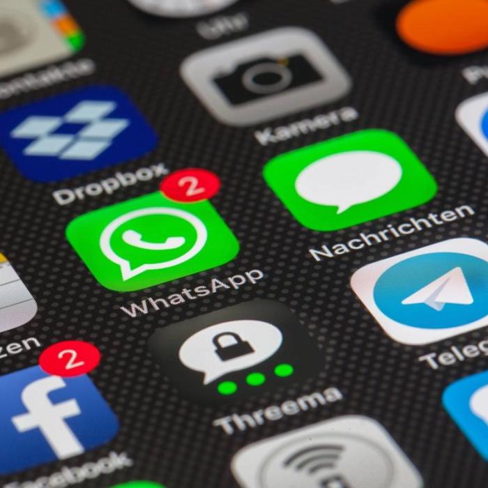 A apărut o nouă înșelătorie pe WhatsApp: Promisiuni false de bani pentru „like-uri” pe YouTube
