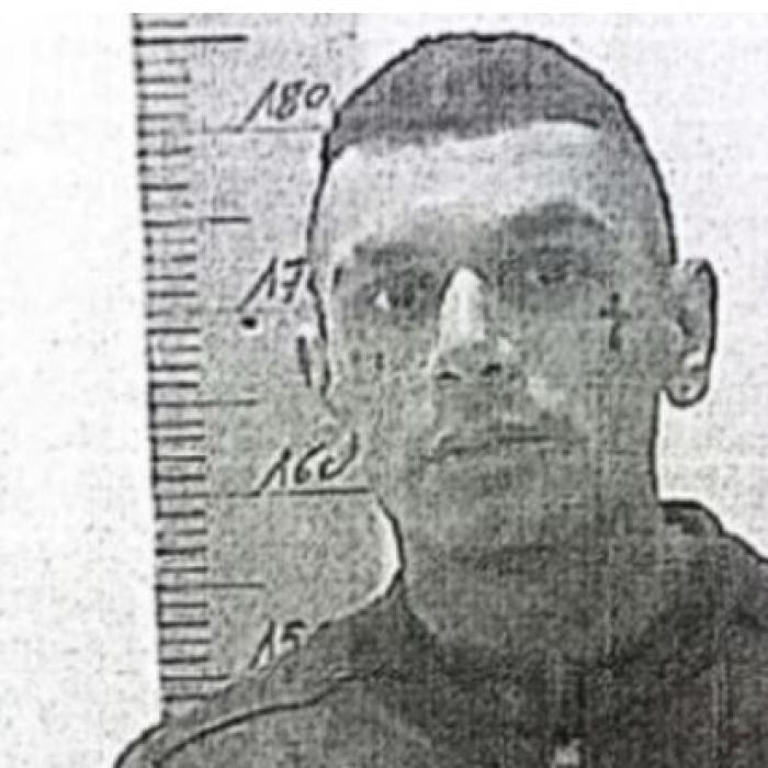 Un deținut român a evadat și umblă liber pe străzile Italiei. Bărbatul deja a atacat o persoană