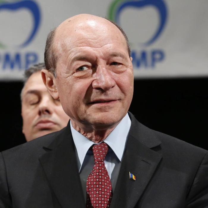 Băsescu critică nefolosirea RO-ALERT în inundațiile din Galați: „Acesta este un mesaj RO-ALERT pentru viitură de incompetenţă la guvern”