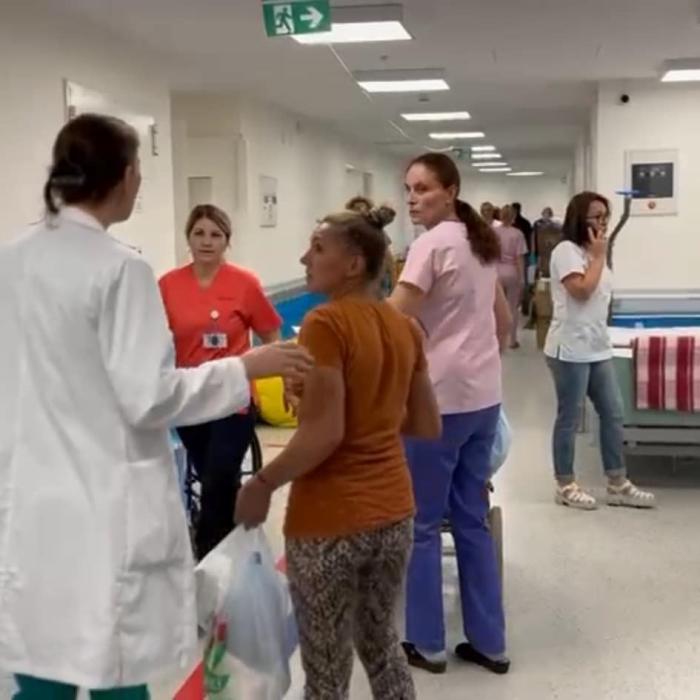 Se întâmplă în România: mâncarea servită la școală a băgat în spital 120 de persoane, majoritatea elevi