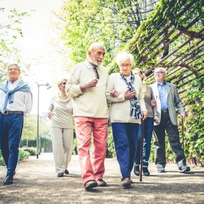 Spania. Bonus de 2.500 de euro pentru cei care locuiesc cu persoane în vârstă de peste 75 de ani