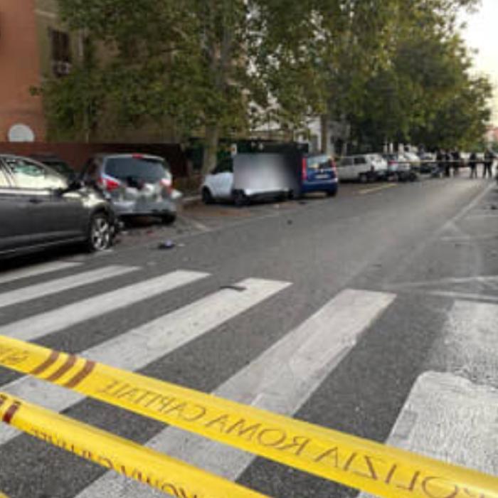 Accident grav în Italia: Un șofer român a rănit grav un bărbat pe scuter și a avariat trei mașini  