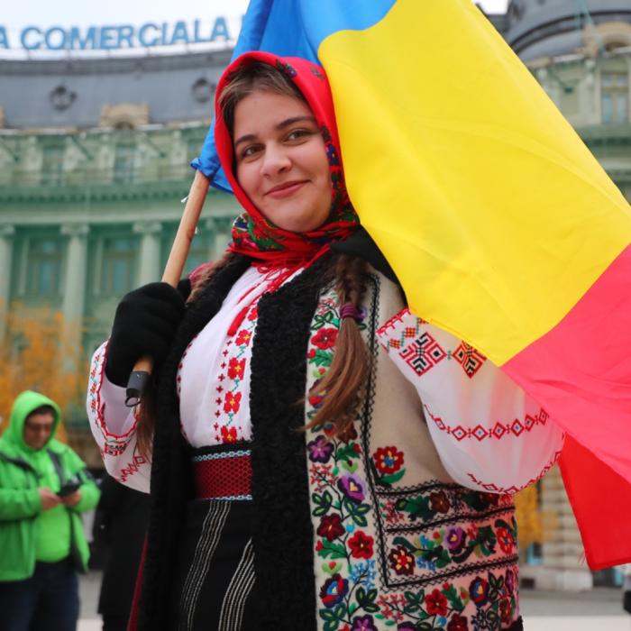 Românii sunt de acord că ar trebui făcut ceva pentru ca cei din diaspora să nu piardă legătura cu țara de origine. Însă cine plătește?