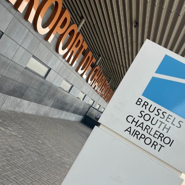 Toate zborurile de plecare de pe Aeroportul Bruxelles-Charleroi au fost anulate. MAE a emis o atenționare de călătorie