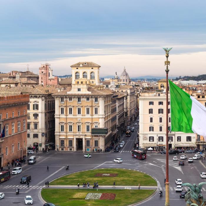 Italia scade impozitele pe salariu pentru cei cu venituri mici și medii. Vor plăti mai mult cei care dețin proprietăți