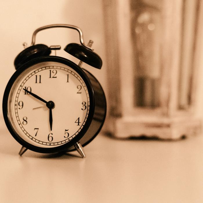 Se renunță la ora de vară în UE? Presiune asupra Ursulei von der Leyen. 60 de europarlamentari susțin că e un stres inutil 