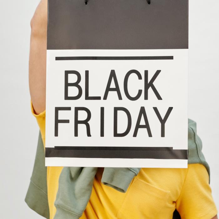 Dovada că politicile PSD majorează veniturile românilor. Cheltuielile de Black Friday 2024 și pentru achiziții de mașini, în creștere accentuată
