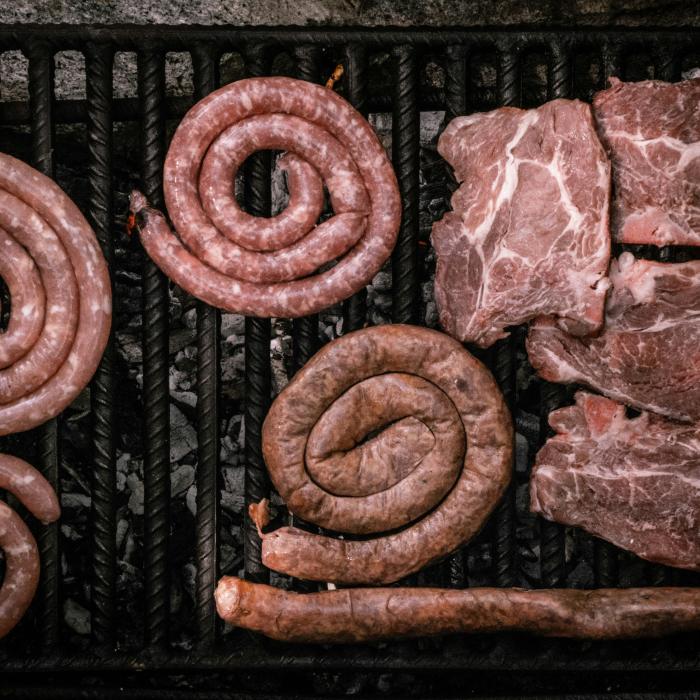 Cârnați de casă – Rețeta tradițională din străbuni