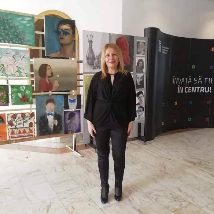 Cea mai rapidă cititoare din lume este româncă. Profesoara a citit 130 de pagini în 34 de minute 