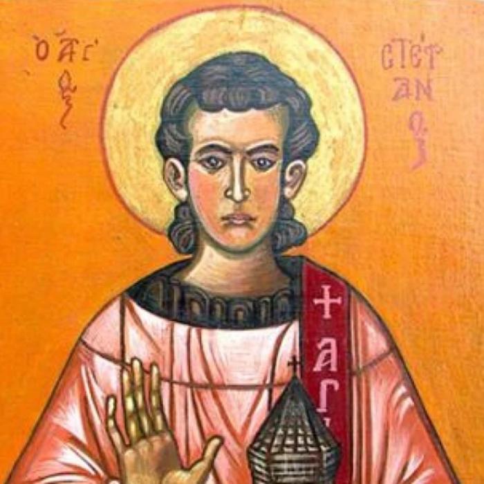 Tradiții și obiceiuri de Sfântul Ștefan. Peste 520.000 de români își sărbătoresc astăzi ziua de nume