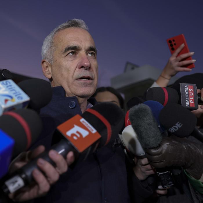 Numele greu din spatele lui Călin Georgescu. S-a aflat cine i l-a adus lui Băsescu în birou ca să-l pună premier