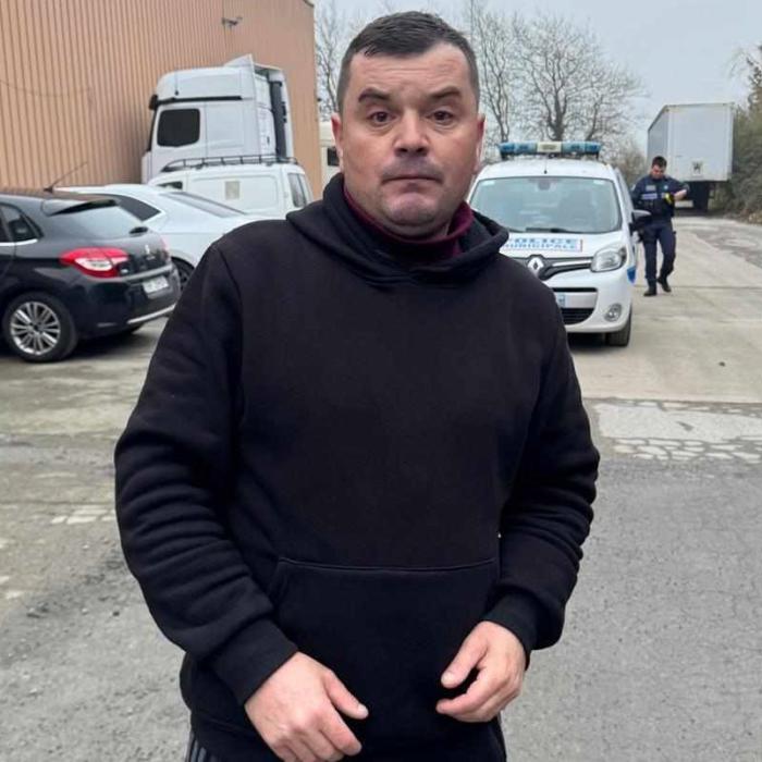 Un român s-a trezit în Franța, fără să știe cum a ajuns aici. Autoritățile l-au lăsat într-un port fără acte sau telefon