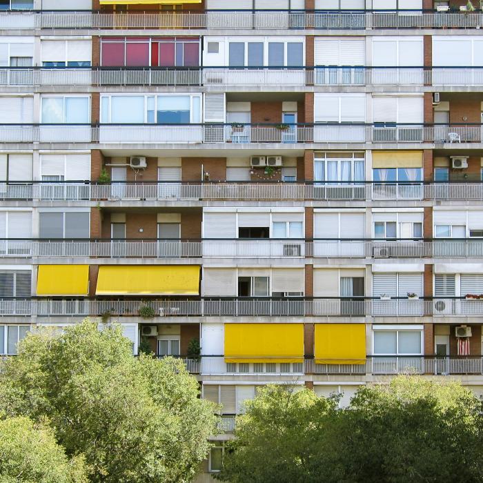 Românii din diaspora, așteptați să salveze piața imobiliară din țară. 2025 a venit cu prețuri exagerate și cerere scăzută