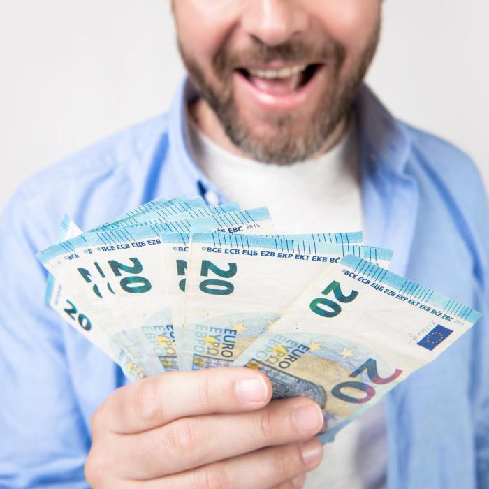 Nou bonus în valoare de 500 de euro în Italia. Cine ar putea beneficia  