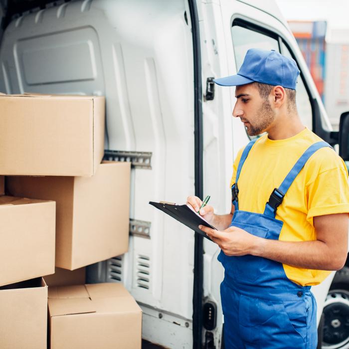 Criză la poșta germană. Deutsche Post- DHL taie 8.000 de locuri de muncă