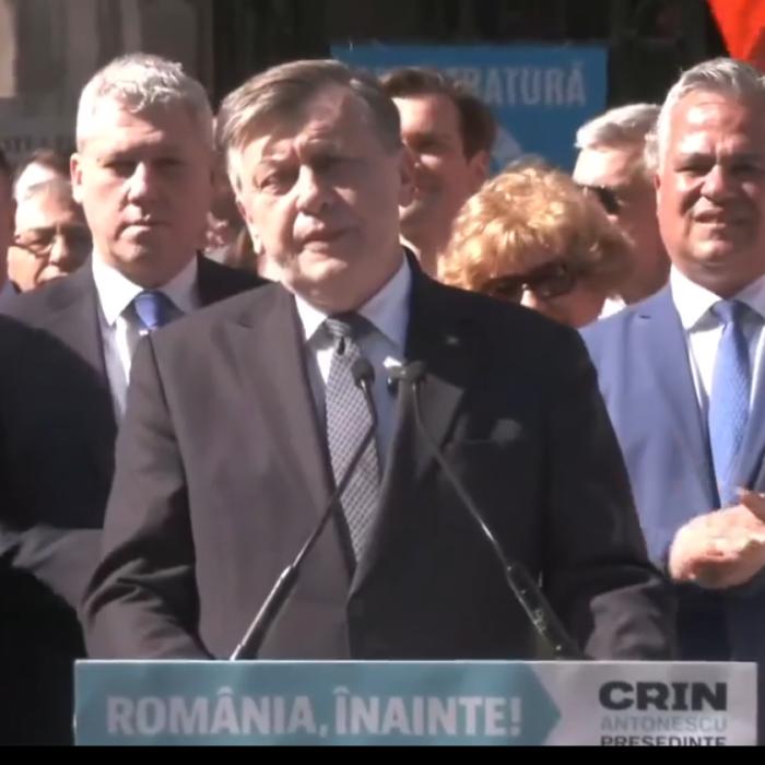 Crin Antonescu şi-a depus candidatura la prezidenţiale: "Nu mă clatin, nu mă întorc, nu mă dau la o parte"