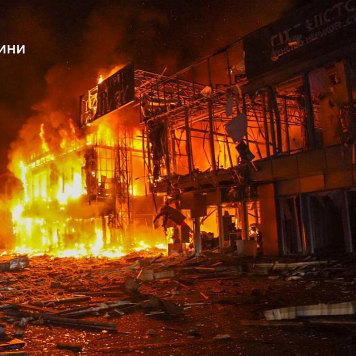 Rusia a atacat masiv Odesa. Malluri si blocuri de locuințe, printre ținte