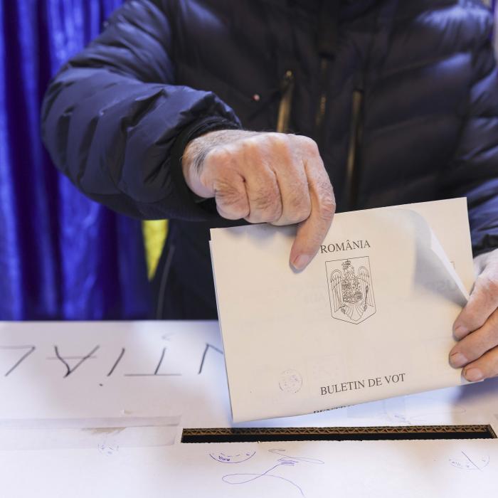 S-a stabilit ordinea pe buletinele de vot. Nicușor Dan, pe poziția ocupată anterior de Călin Georgescu 