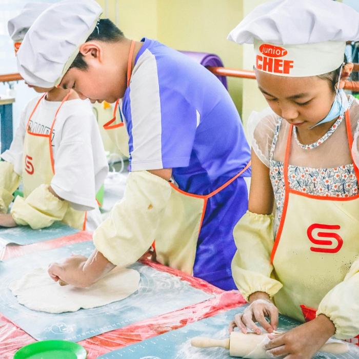 Româncă din Germania uimită de un program care combate stereotipurile de gen în cariere