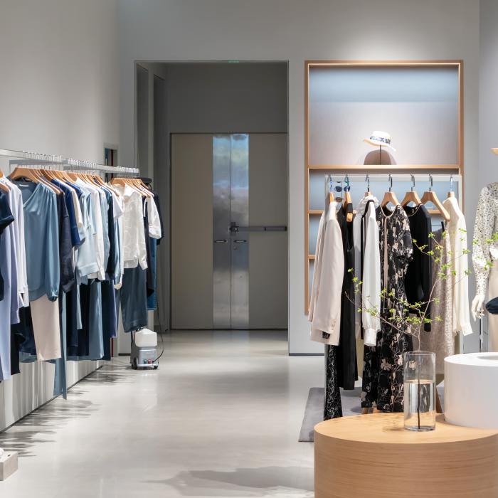 Un cunoscut lanț de modă închide toate cele 30 de magazine. Era pe piață de 53 de ani