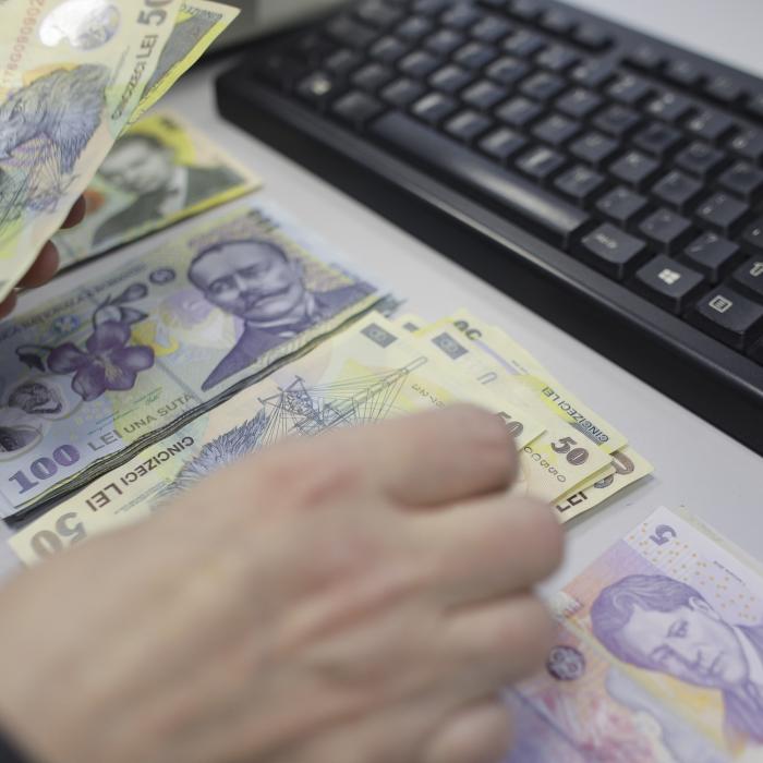 România 2025: Mai rău decât Grecia 2010. Ne pregătim să stingem lumina? Singura soluție bagă în sperieți populația