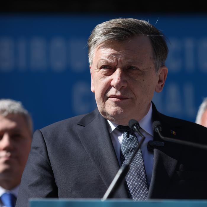 Site-ul lui Crin Antonescu, atacat cibernetic de ruși în ziua alegerilor prezidențiale