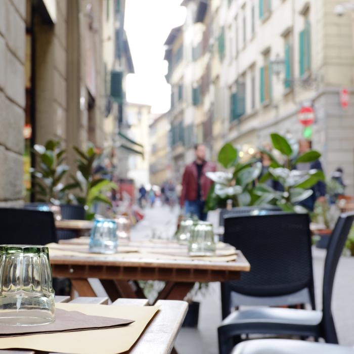 Un bar din Italia își taxează suplimentar clienții care înjură