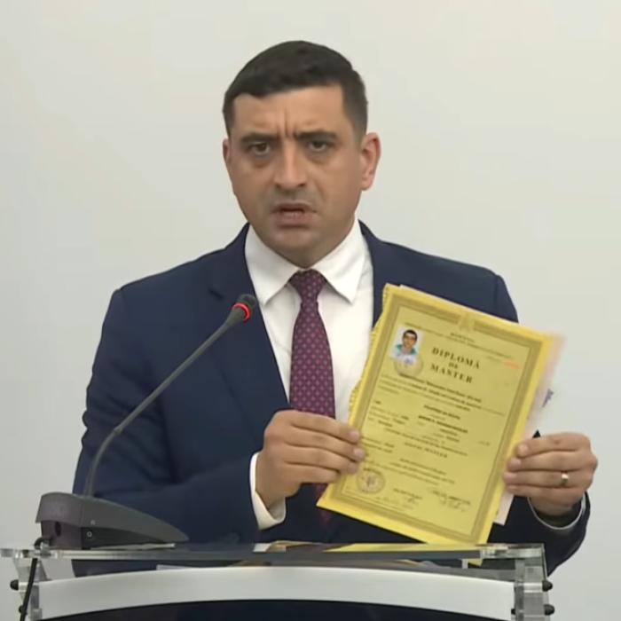 Războiul dintre Simion și Nicușor, faza pe diplome. Simion a venit cu documentele la el: "Am și eu diplome. Sunt autentice" - VIDEO