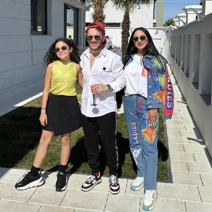 Talentul se transmite din generație în generație în familia Cercel. Cât de frumos cântă nepoata manelistului Petrică Cercel